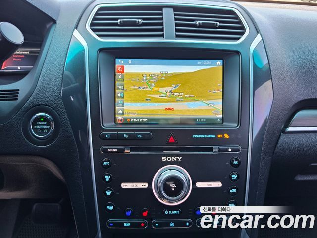 Ford Explorer 2.3 Limited 4WD 5th 2017 — фото 18