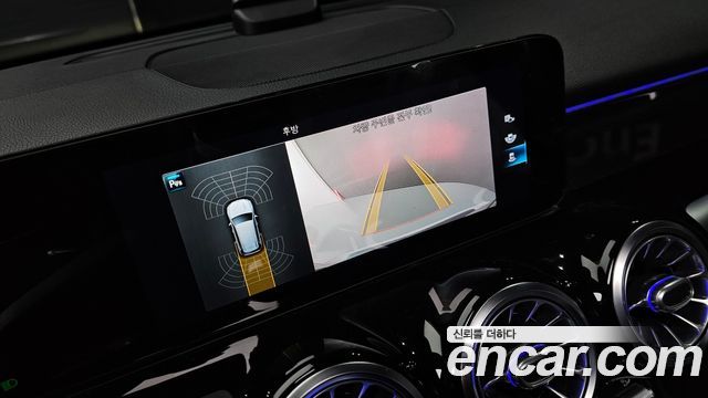 Mercedes-Benz GLB-Class (X247) GLB250 4MATIC 2021 — фото 19