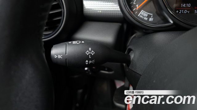 MINI Cooper Standard Third Generation 2019 — фото 17