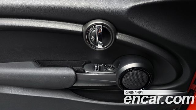 MINI Cooper Standard Third Generation 2019 — фото 24