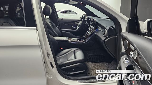 Mercedes-Benz GLC-Class (X253) GLC300 4MATIC 2020 — фото 26