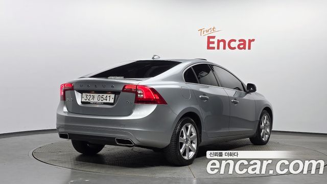 Volvo S60 D3 2nd 2016 — фото 2