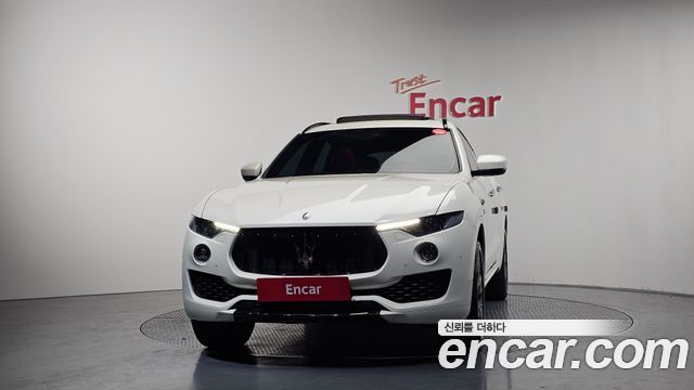 Maserati Levante 3.0 AWD GranSport 2018 — фото 3