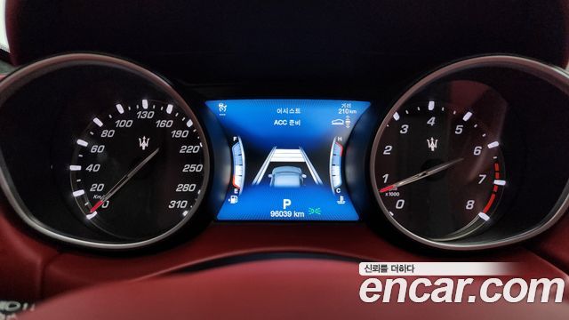 Maserati Levante 3.0 AWD GranSport 2018 — фото 8