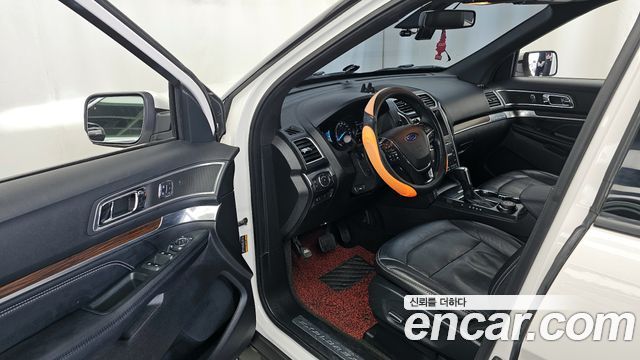 Ford Explorer 2.3 Limited 4WD 5th 2017 — фото 10