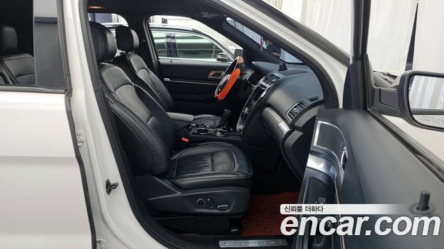 Ford Explorer 2.3 Limited 4WD 5th 2017 — фото 11
