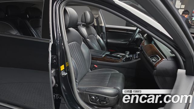 Genesis EQ900 3.3 T-GDI AWD Premiun Luxury 2016 — фото 12