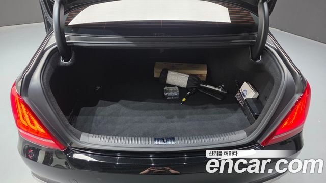 Genesis EQ900 3.3 T-GDI AWD Premiun Luxury 2016 — фото 34