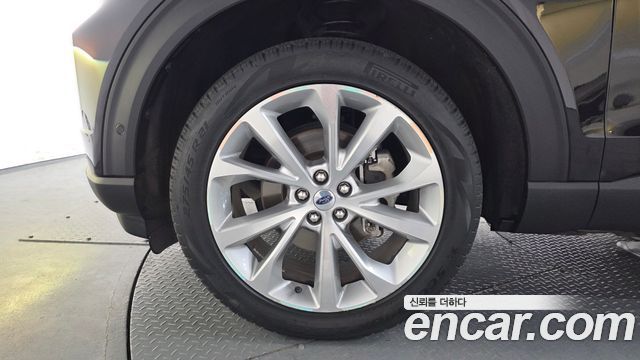 Ford Explorer (VI) 3.0 Platinum 4WD 2022 — фото 5