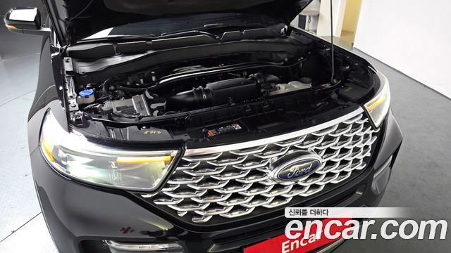 Ford Explorer (VI) 3.0 Platinum 4WD 2022 — фото 6