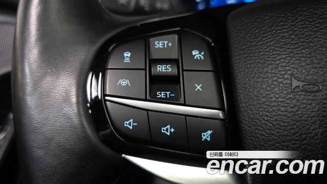 Ford Explorer (VI) 3.0 Platinum 4WD 2022 — фото 17