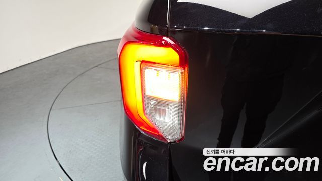Ford Explorer (VI) 3.0 Platinum 4WD 2022 — фото 23