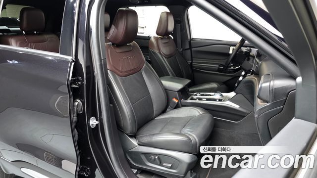 Ford Explorer (VI) 3.0 Platinum 4WD 2022 — фото 26