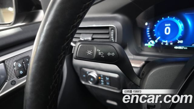 Ford Explorer (VI) 3.0 Platinum 4WD 2022 — фото 32