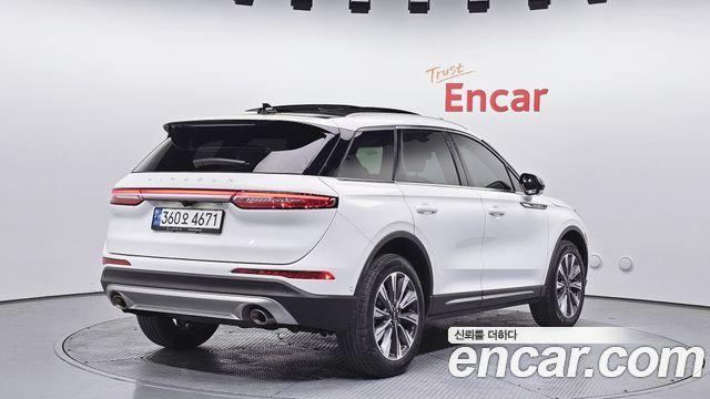 Lincoln Corsair 2.0 Reserve AWD 2022 — фото 2
