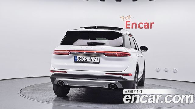 Lincoln Corsair 2.0 Reserve AWD 2022 — фото 4