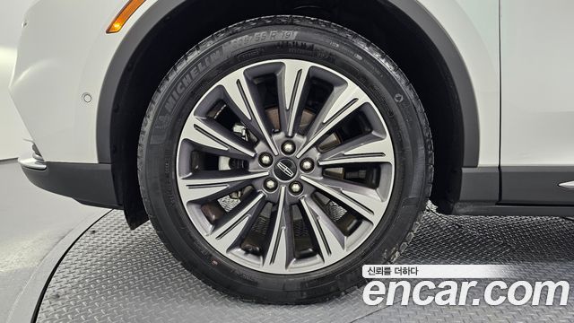 Lincoln Corsair 2.0 Reserve AWD 2022 — фото 5