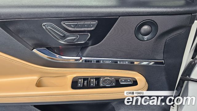 Lincoln Corsair 2.0 Reserve AWD 2022 — фото 30