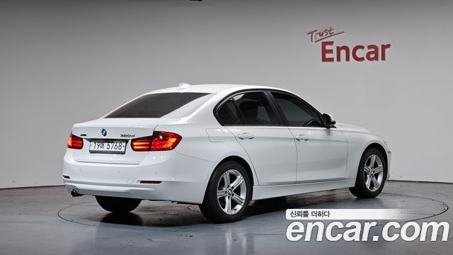 BMW 3 Series (F30) 320d xDrive 2013 — фото 2