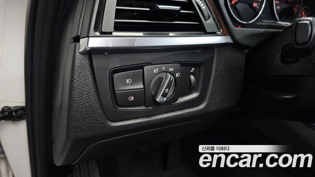 BMW 3 Series (F30) 320d xDrive 2013 — фото 18