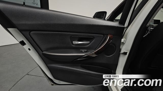 BMW 3 Series (F30) 320d xDrive 2013 — фото 25
