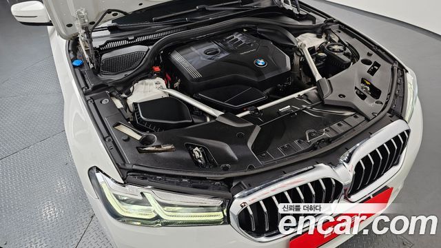 BMW 5 Series (G30) 530i xDrive Luxury 2023 — фото 6