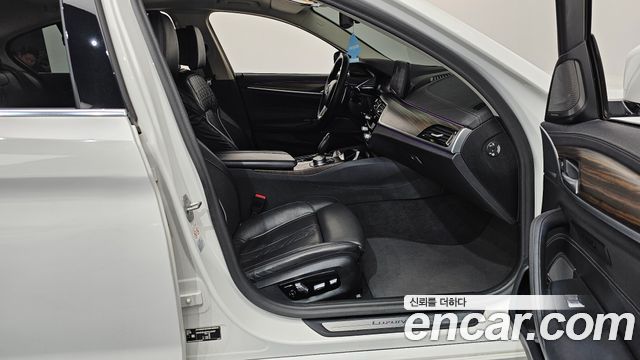 BMW 5 Series (G30) 530i xDrive Luxury 2023 — фото 26