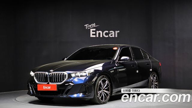 BMW 5 Series (G60) 530i xDrive M Sport 2024 — фото 1