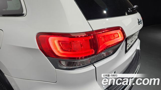 Jeep Grand Cherokee 3.6 Limited WK2 2019 — фото 23