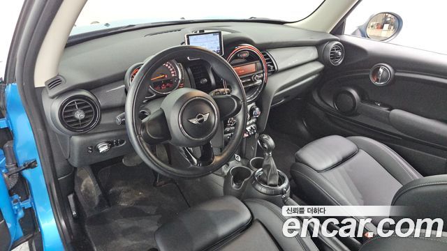 MINI Cooper Standard Third Generation 2017 — фото 7
