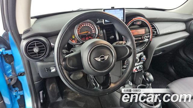 MINI Cooper Standard Third Generation 2017 — фото 11
