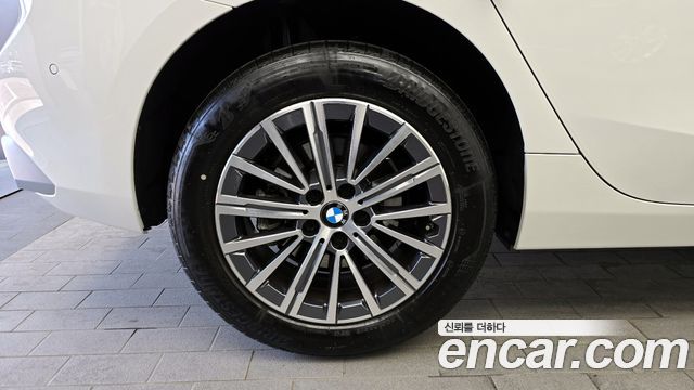BMW 2 Series Active Tourer (U06) 220i Luxury 2024 — фото 5