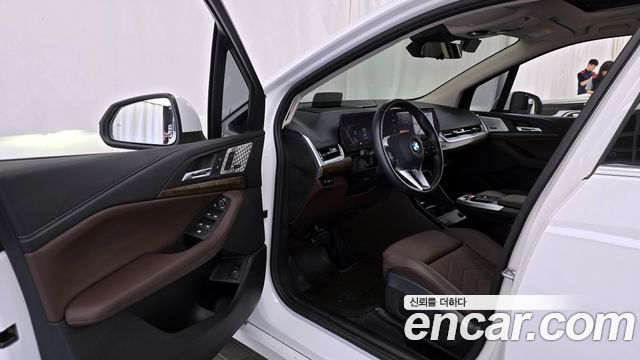 BMW 2 Series Active Tourer (U06) 220i Luxury 2024 — фото 10