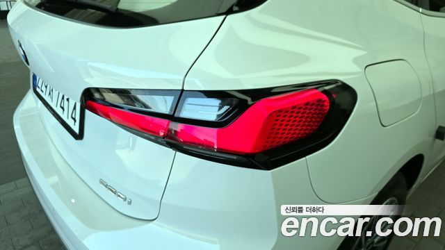 BMW 2 Series Active Tourer (U06) 220i Luxury 2024 — фото 23