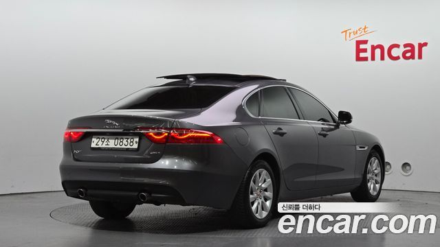 Jaguar XF (X260) 25t Prestige 2016 — фото 2