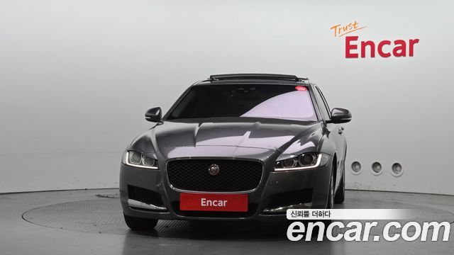 Jaguar XF (X260) 25t Prestige 2016 — фото 3