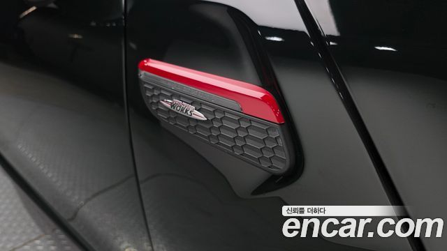 MINI Cooper S JCW 3rd Generation 2022 — фото 39