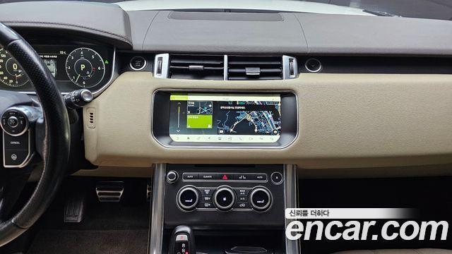 Land Rover Range Rover Sport (II) 3.0 SDV6 HSE Dynamic 2017 — фото 16