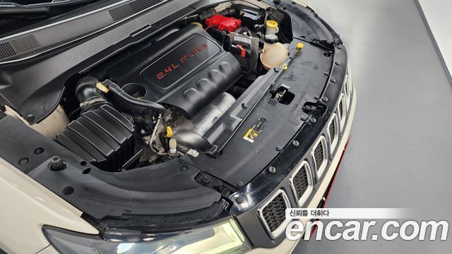 Jeep Compass (II) 2.4 Limitied AWD 2019 — фото 6