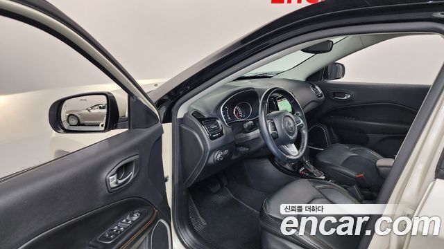 Jeep Compass (II) 2.4 Limitied AWD 2019 — фото 10