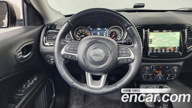Jeep Compass (II) 2.4 Limitied AWD 2019 — фото 17
