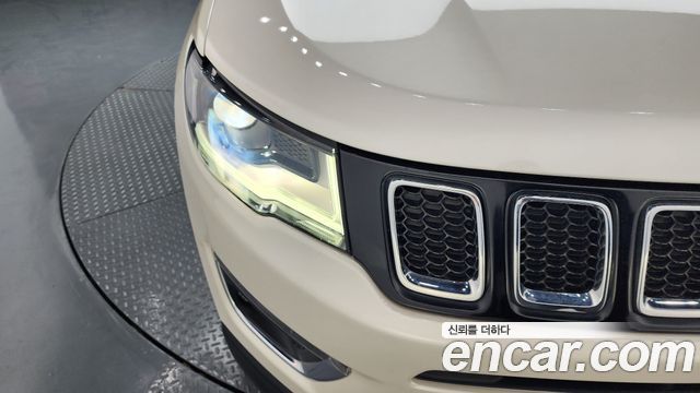 Jeep Compass (II) 2.4 Limitied AWD 2019 — фото 28