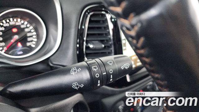 Jeep Compass (II) 2.4 Limitied AWD 2019 — фото 34