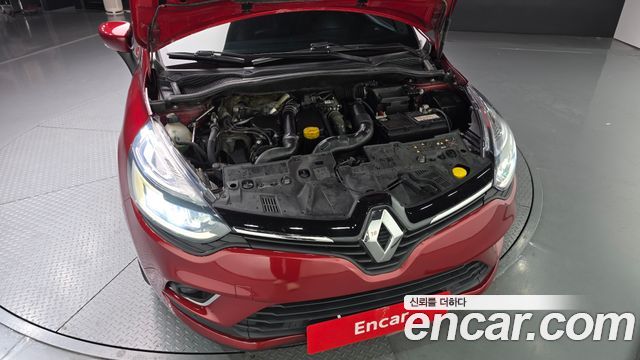 Renault Korea Clio Intens 2018 — фото 6