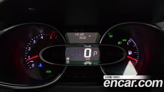 Renault Korea Clio Intens 2018 — фото 8