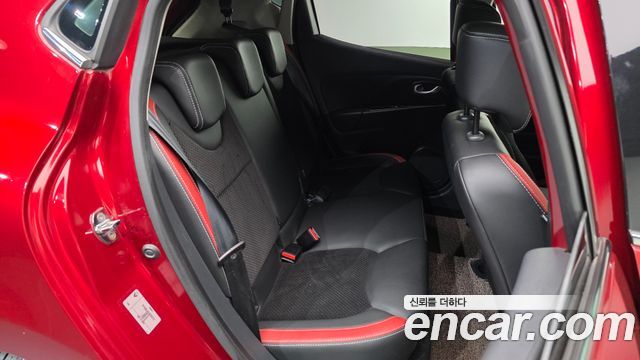 Renault Korea Clio Intens 2018 — фото 11
