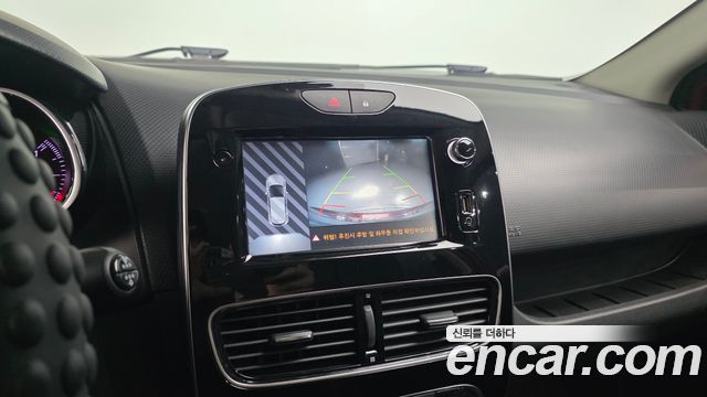 Renault Korea Clio Intens 2018 — фото 14