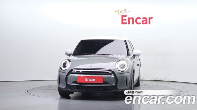 MINI Cooper 5Door Classic Third Generation 2022 — фото 3