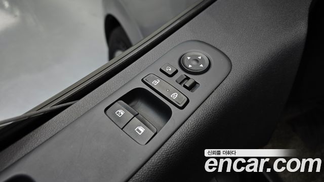 Hyundai Staria L3.5 Cargo 5-Seater Modern 2022 — фото 14