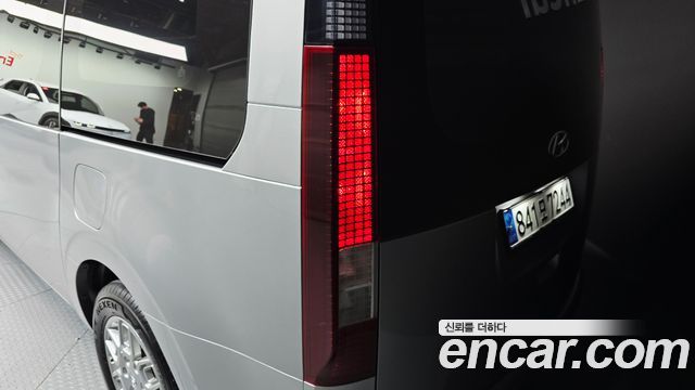 Hyundai Staria L3.5 Cargo 5-Seater Modern 2022 — фото 23